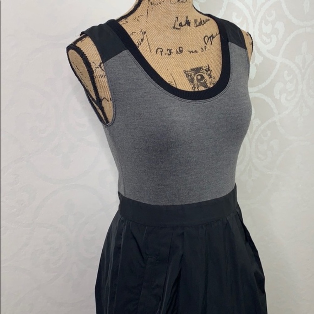 Theory gray and black color block dress size 4
